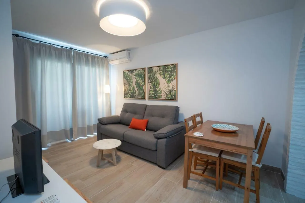 Palmeras 80 Menyber Nerja Apartment